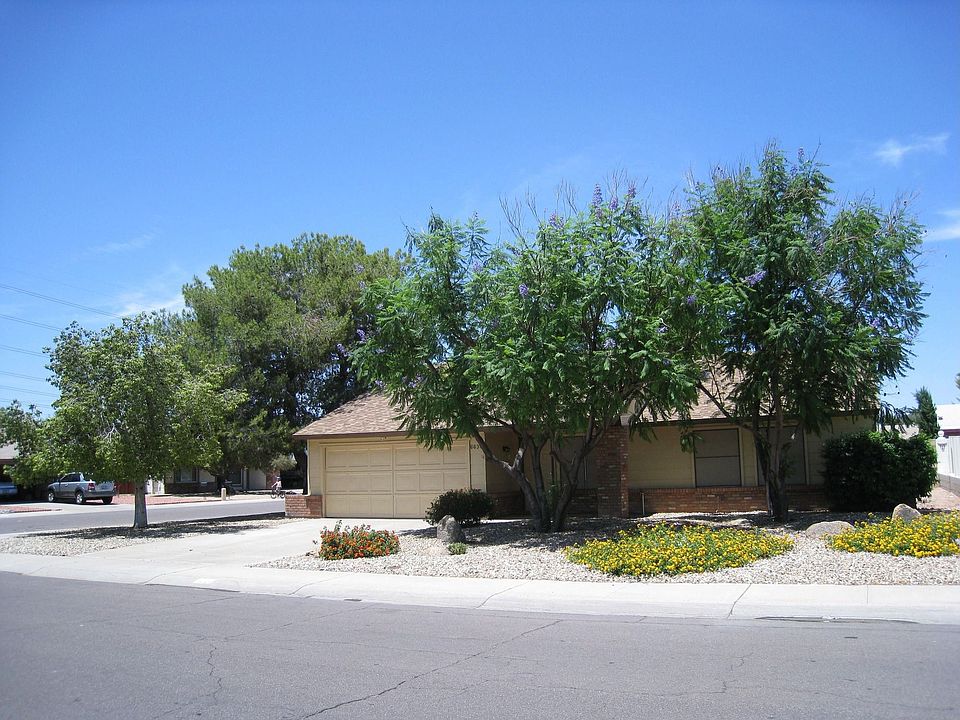 Large corner lot