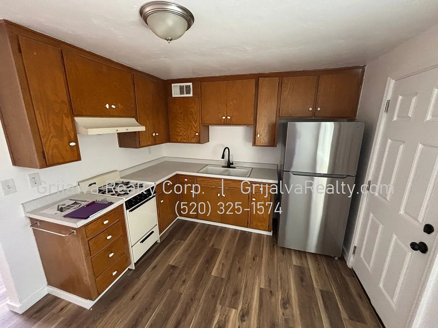 2536 Columbus — Photo 3