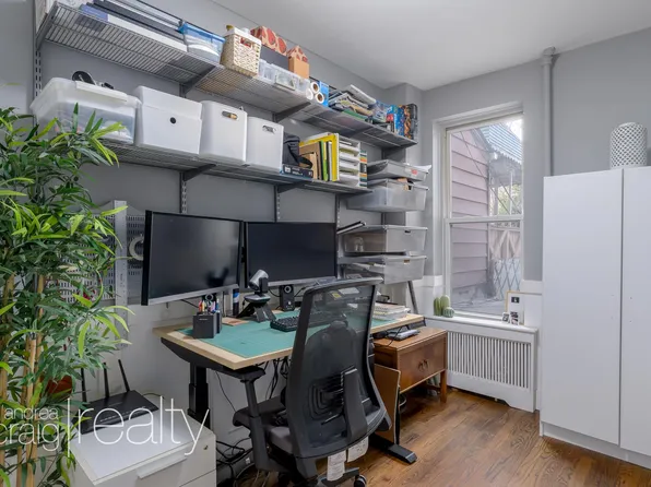 439 Carroll Street image 3 of 9