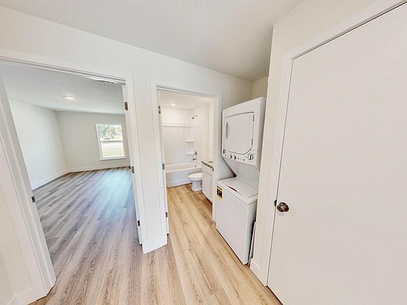4th image of 2710 Avenue Avenue E