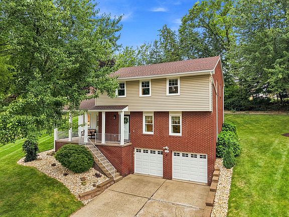 2nd image of 104 Oxbridge Dr