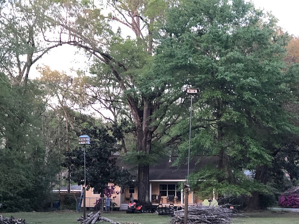 2nd image of 120 Hooks Rd