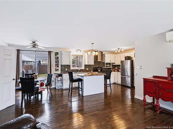 4th image of 20 Locke St