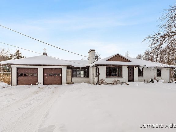 2nd image of 2132 Four Mile Rd NE