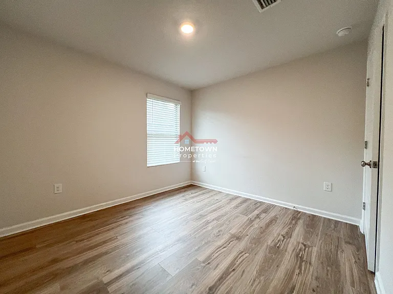 6351 Burrow Ln — Photo 24