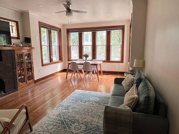 2nd image of 3614 N Greenview Ave APT 1