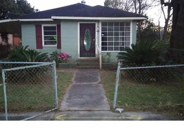 512 Montgomery St, Prichard, AL 36610