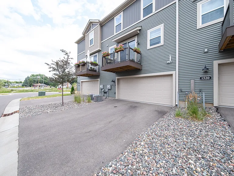 1518 Timberwood Ln — Photo 32