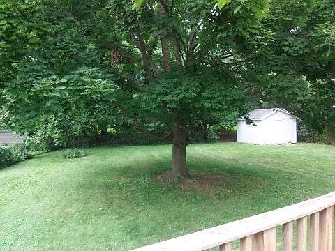 4th image of 8 Whitford Ave