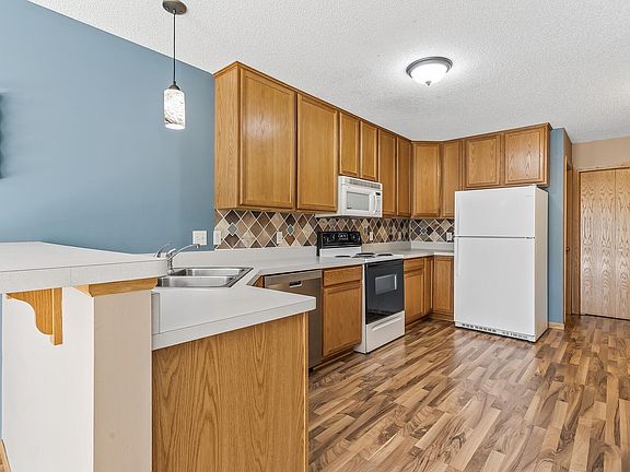 4th image of 20631 Fenston Ave N