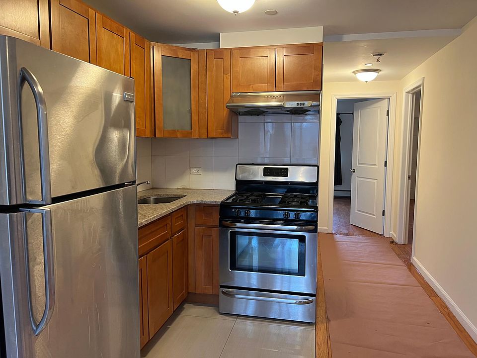1st image of 114 Bay 49th St APT 2