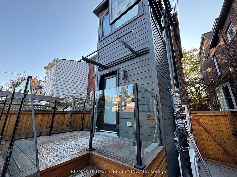 29 Brookmount Rd #MAIN — Photo 2