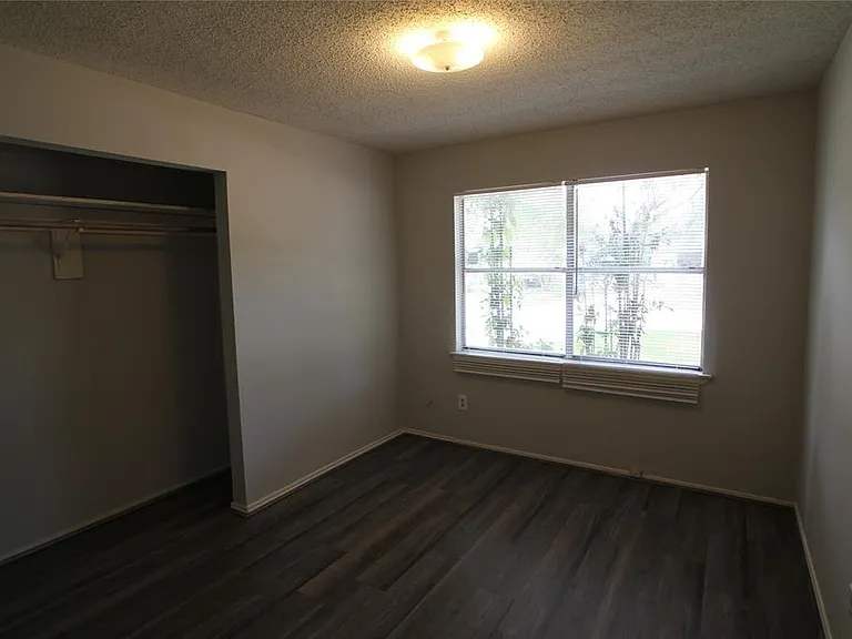 5422 Farley Dr #B — Photo 7