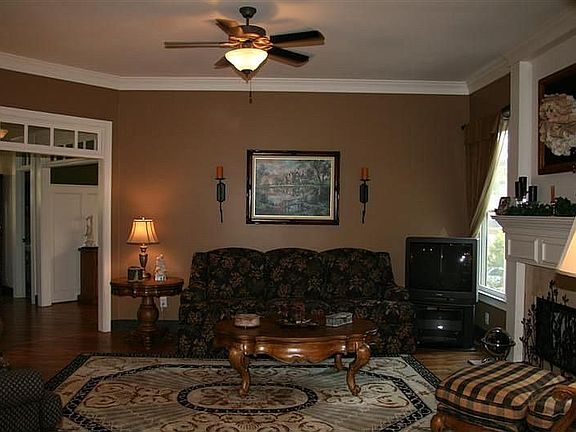 4th image of 2870 Green Cove Way SE