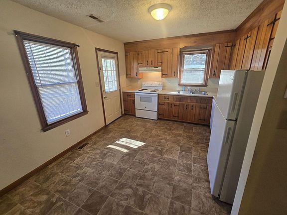 5th image of 7815 Partridge Ct