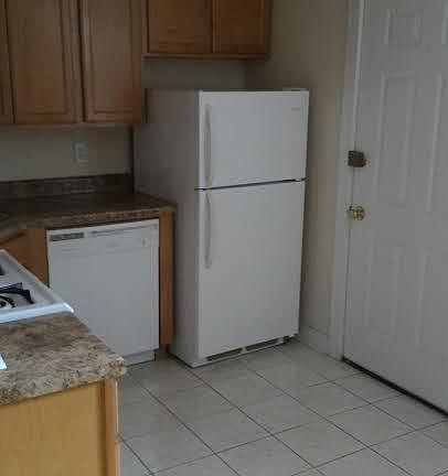 5th image of 3321 N Lakewood Ave #1ST