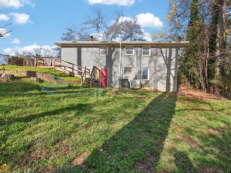 586 Oakside Dr SW #A — Photo 21