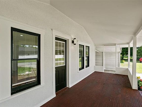 2nd image of 937 Jamajo Blvd