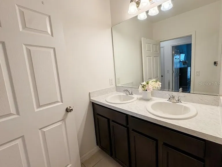 643 Samuel Pl — Photo 21
