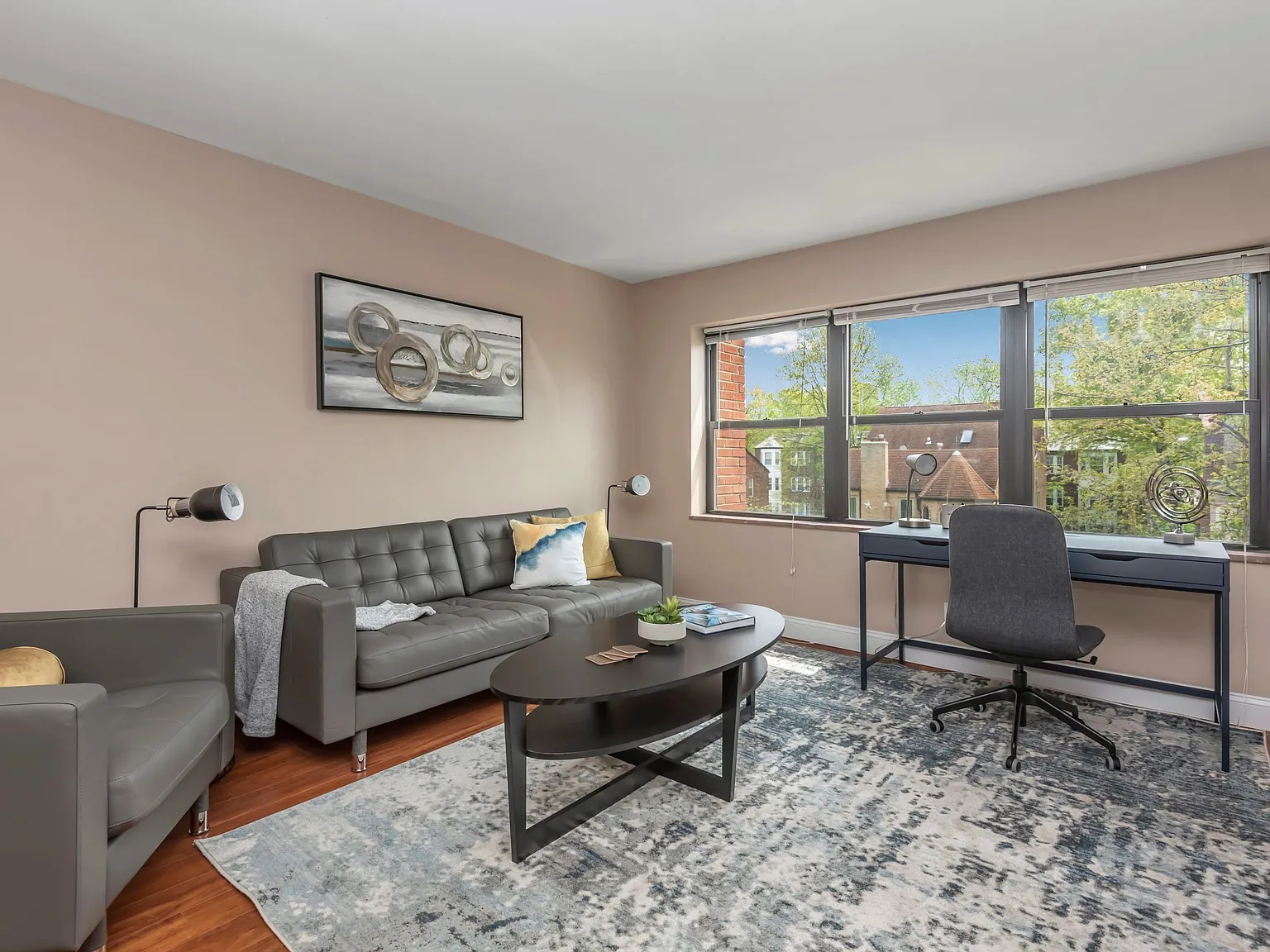 2 bed, 900 sqft, $1,695 — Photo 3