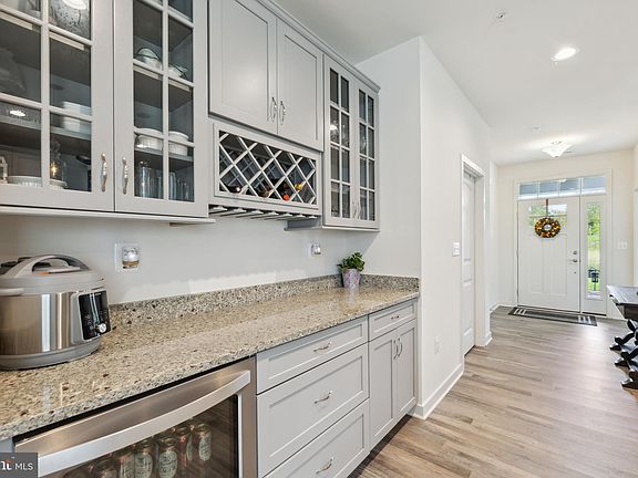 5th image of 11 Gramby Ct