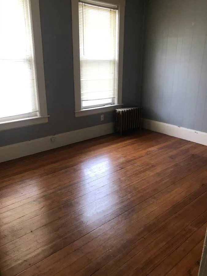 3 bed, 9999 sqft, $3,100 — Photo 2