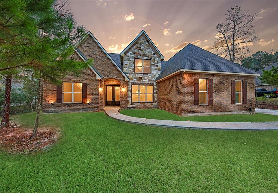 1st image of 8909 Forest Lake Dr