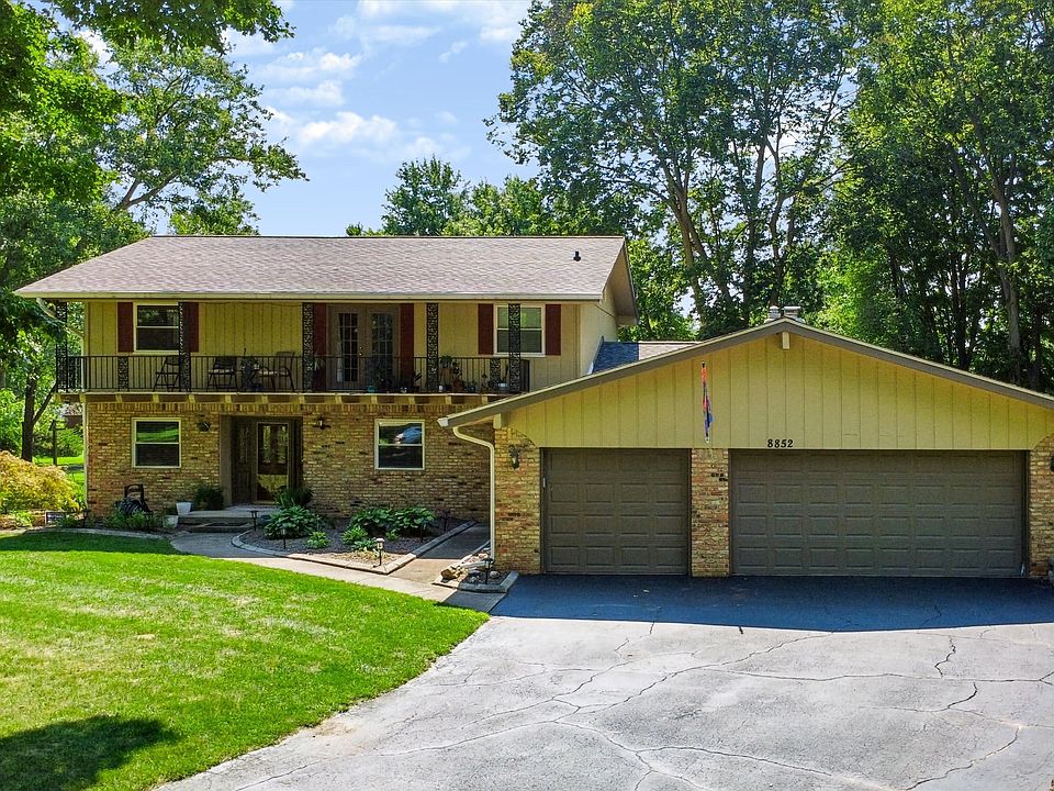 1st image of 8852 Ridge Hill Dr