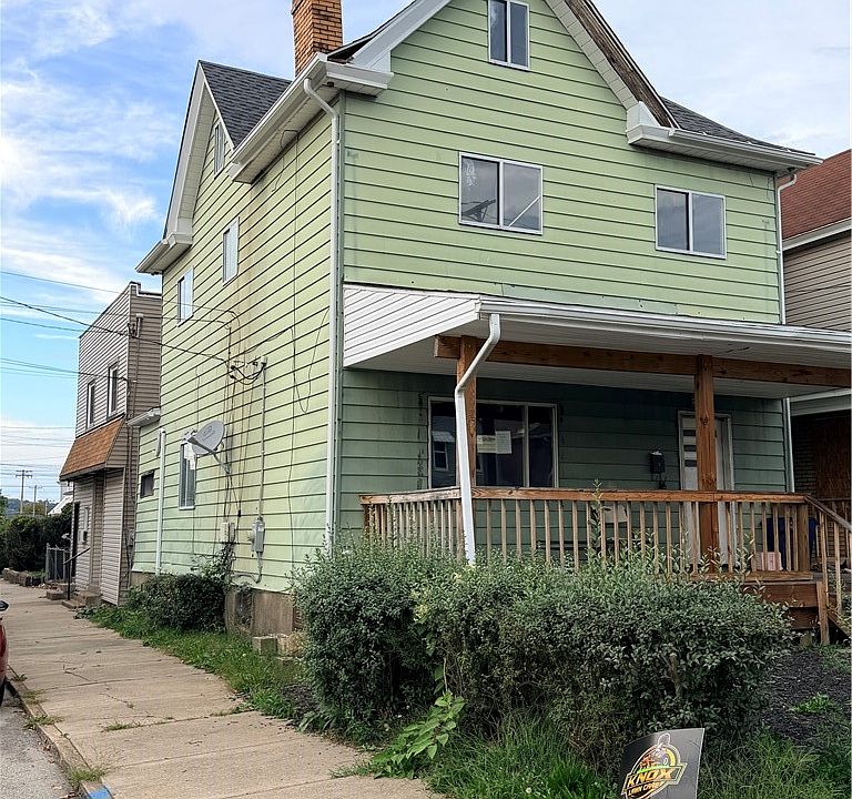 1st image of 701 E 17th Ave