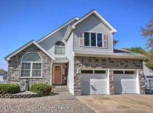 71 Anchorage Blvd, Bayville, NJ 08721