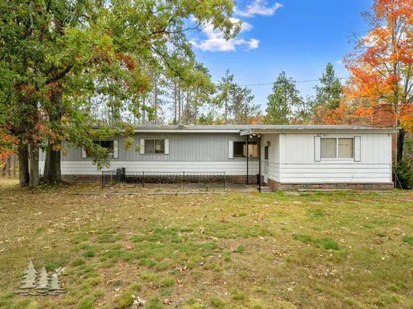 3026 Bittersweet Dr, Lewiston, MI 49756