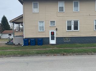 251-253 Maplewood Ave, Struthers, OH 44471