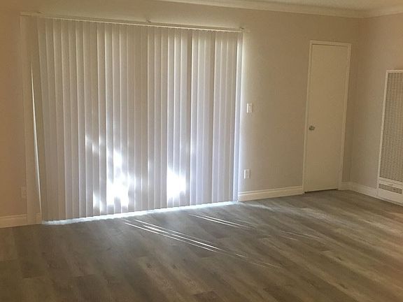 4th image of 21909 Saticoy St APT 2