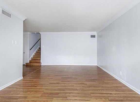 4th image of 504 E Avenue J APT A