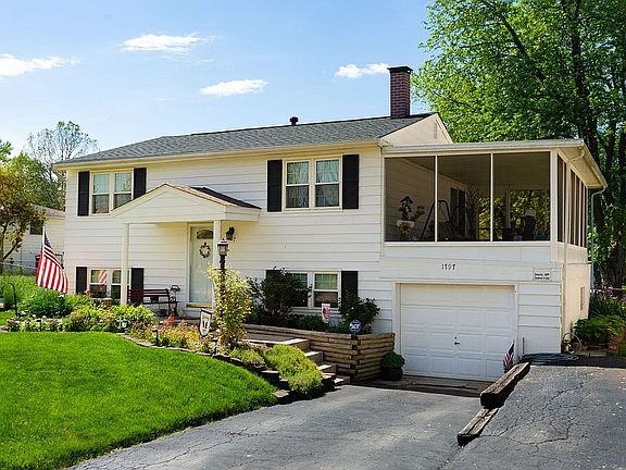 2nd image of 1797 Arrowhead Dr