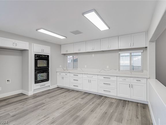 5th image of 6978 Country Day Ln