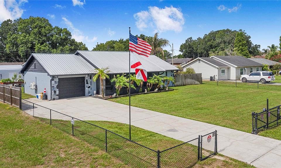 1st image of 2426 VIEW WAY
