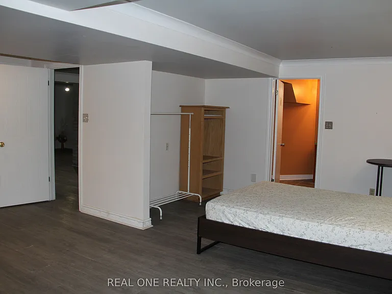 1019 Aldersbrook Rd — Photo 26