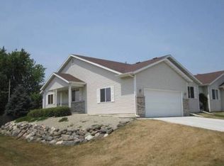 100 Mallard Cir, Beaver Dam, WI 53916