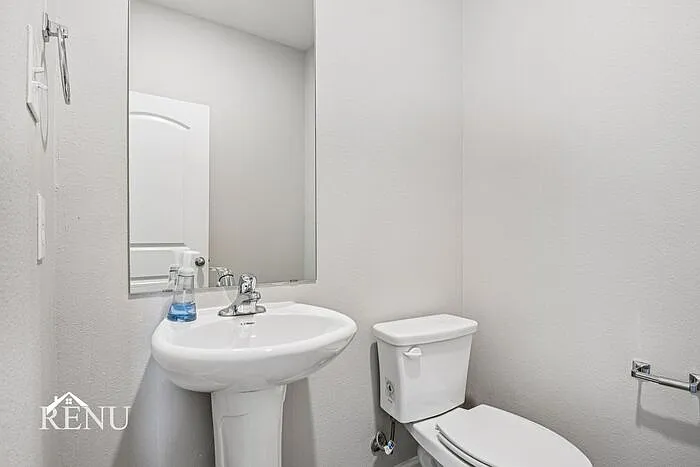 1040 Wheatfield Ln — Photo 32