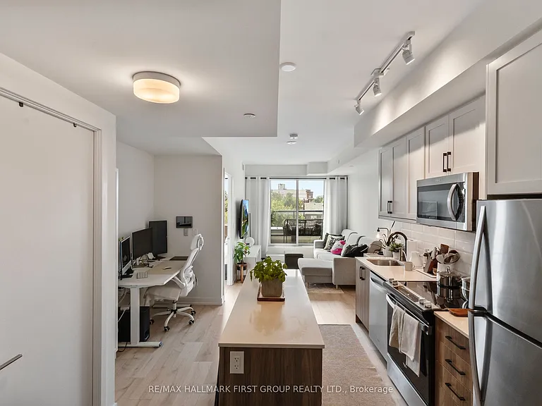 201 Brock St S #427 — Photo 28