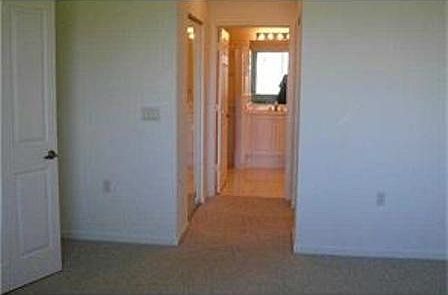 5th image of 819 Middleton Dr SW #112