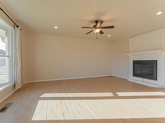 4th image of 14813 Brent Cir