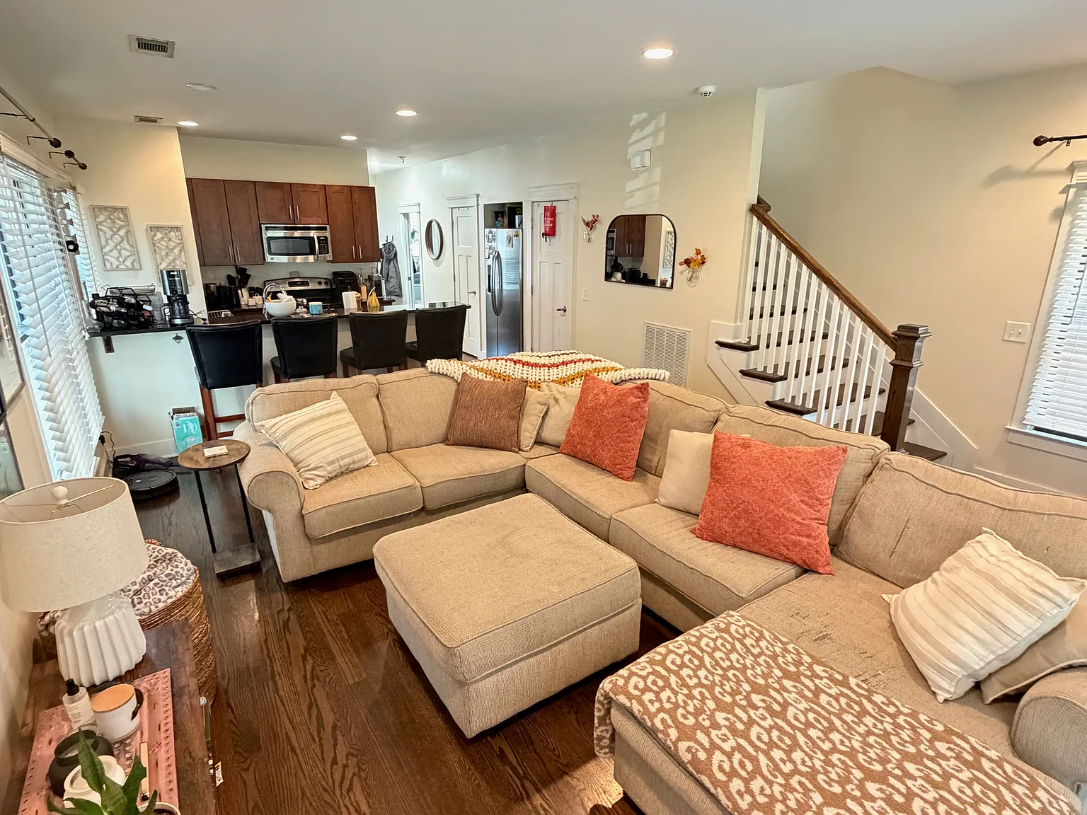 3 bed, 1404 sqft, $3,100 — Photo 4