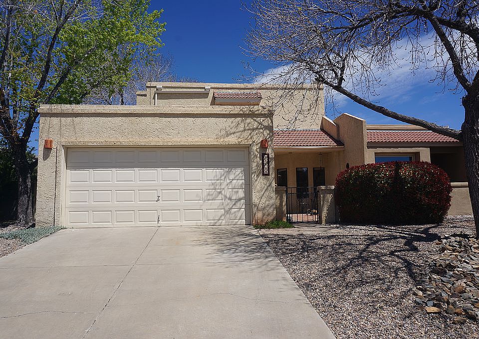 1st image of 10905 Malaguena Ln NE