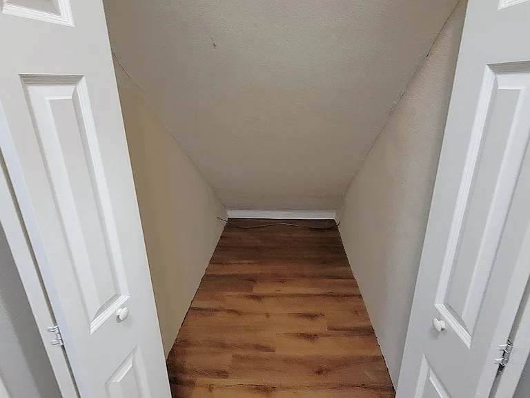 1431 Jefferson St NE #4 — Photo 8