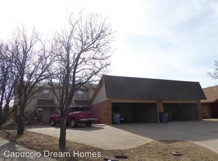 921 NE Tortoise Dr, Lawton, OK 73507