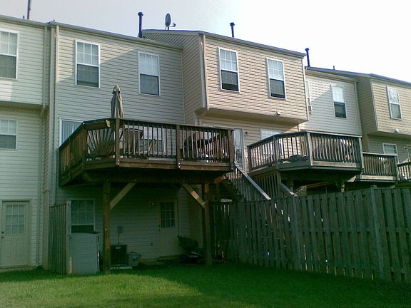 DECK & BACK YARD
