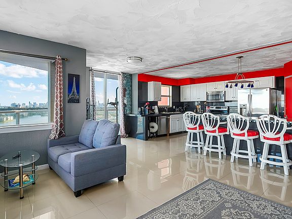 5th image of 1301 NE Miami Gardens Dr #1816