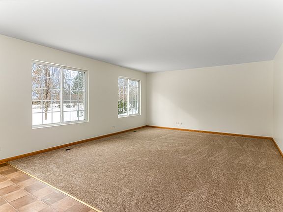 4th image of 39762 Ackworth Ln